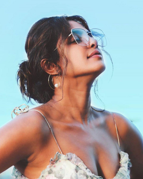 Priyanka Chopra hot HD Pics