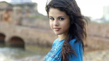 Selena Gomez Old Pics Wallpa