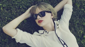 Taylor Swift Red Wallpapers