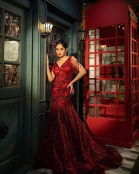 Jannat Zubair in Red Gown Fu