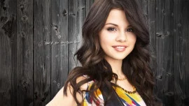 Selena Gomez Smiling Wallpap