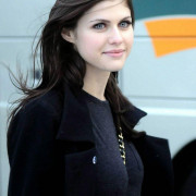 Alexandra Daddario HD Wallpapers Photos Pictures WhatsApp Status DP Profile Picture