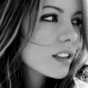Kate Beckinsale HD Photos Pictures WhatsApp Status DP Background