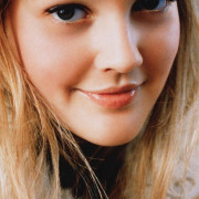 Drew Barrymore mobile Wallpapers Photos Pictures WhatsApp Status DP Full HD star Wallpaper