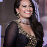 Sonakshi Sinha hd Wallpapers Photos Pictures WhatsApp Status DP Images